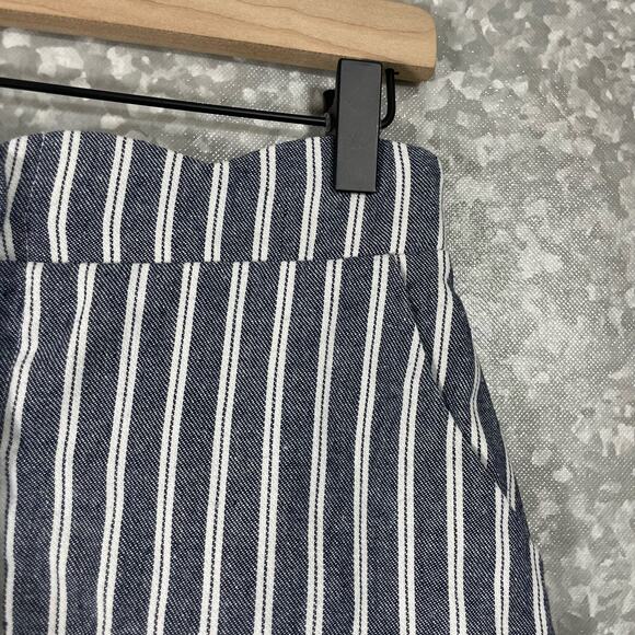 Day To Day Blu Pepper Blue Striped Button Front Skirt - Size Medium - Scalloped - Picture 2 of 7